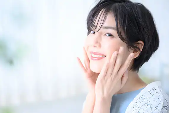 笑顔の女性