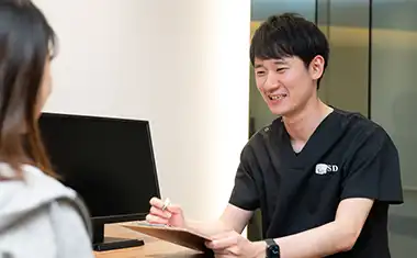男性スタッフによる丁寧なカウンセリング