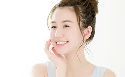 笑顔の女性