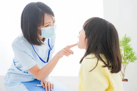歯科衛生士と子ども