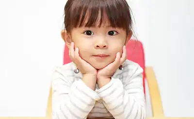 笑顔の子ども写真