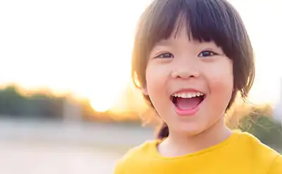 笑顔の子ども写真